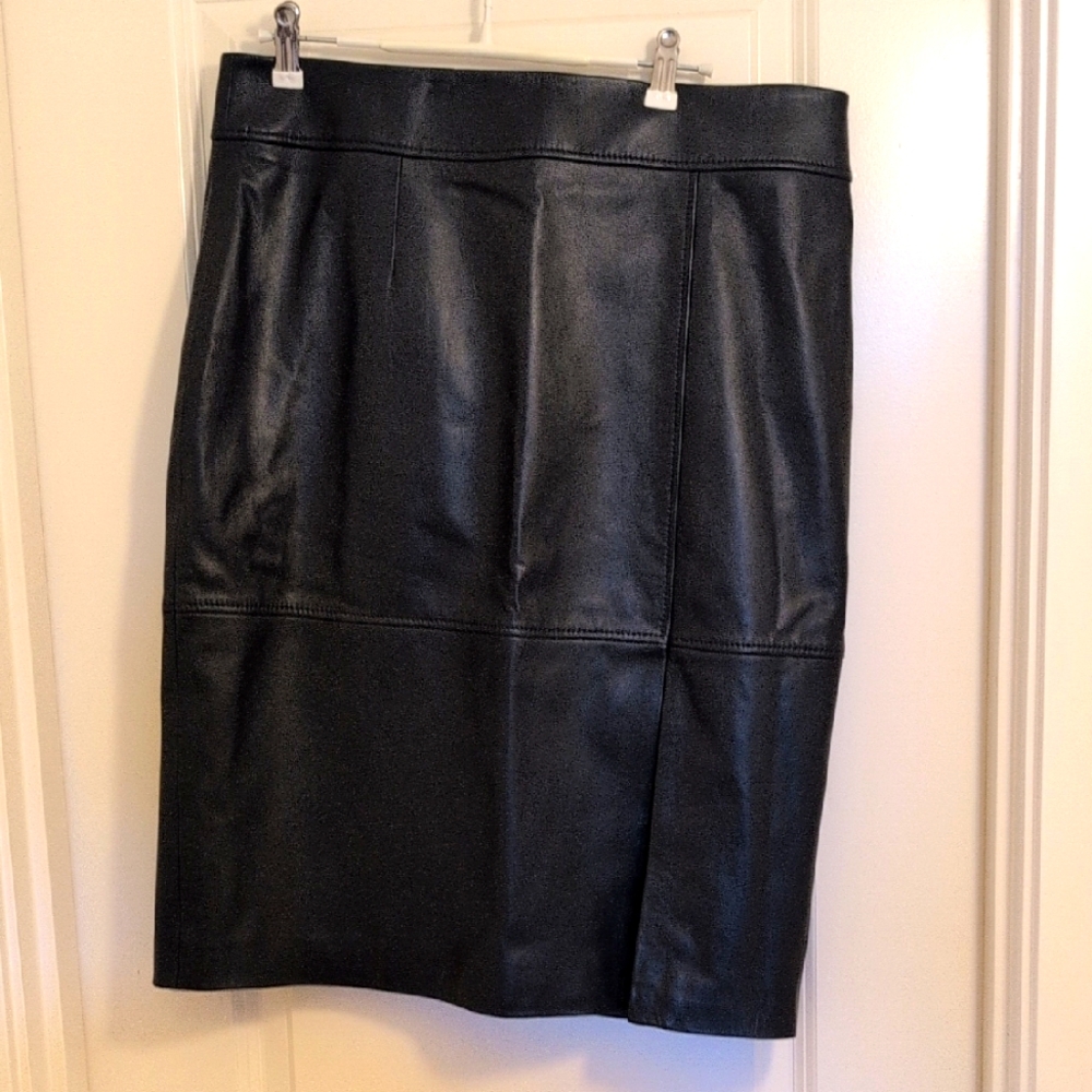 NWT Hugo BOSS Leather Pencil Skirt Setora Style - Dark Blue, Looks Black - Picture 6 of 12